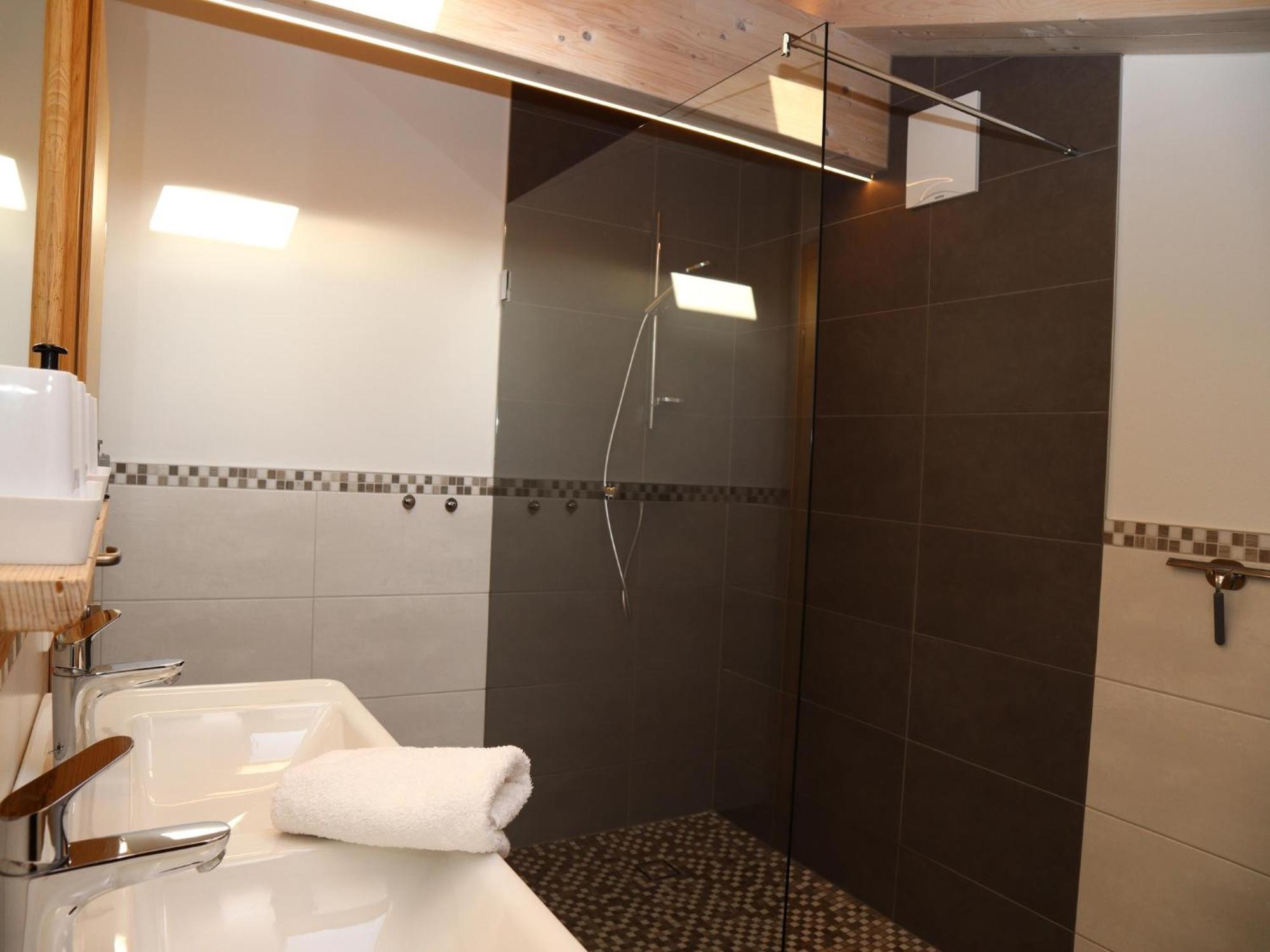 Apartment Rohregger, Neukirchen Neukirchen am Grossvenediger Exterior foto